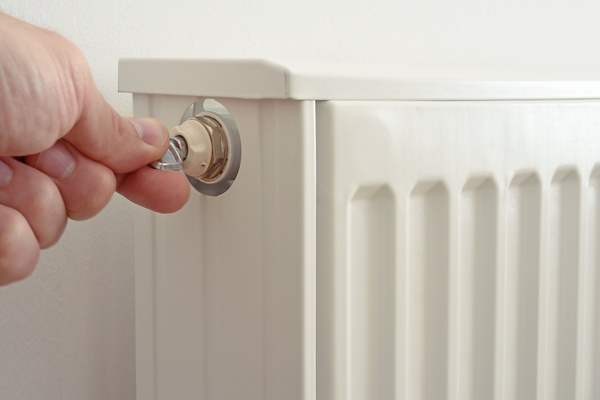 Haal energie uit je factuur: Ontlucht je radiator